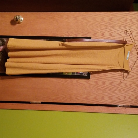 Dress - Picture 1 of 1